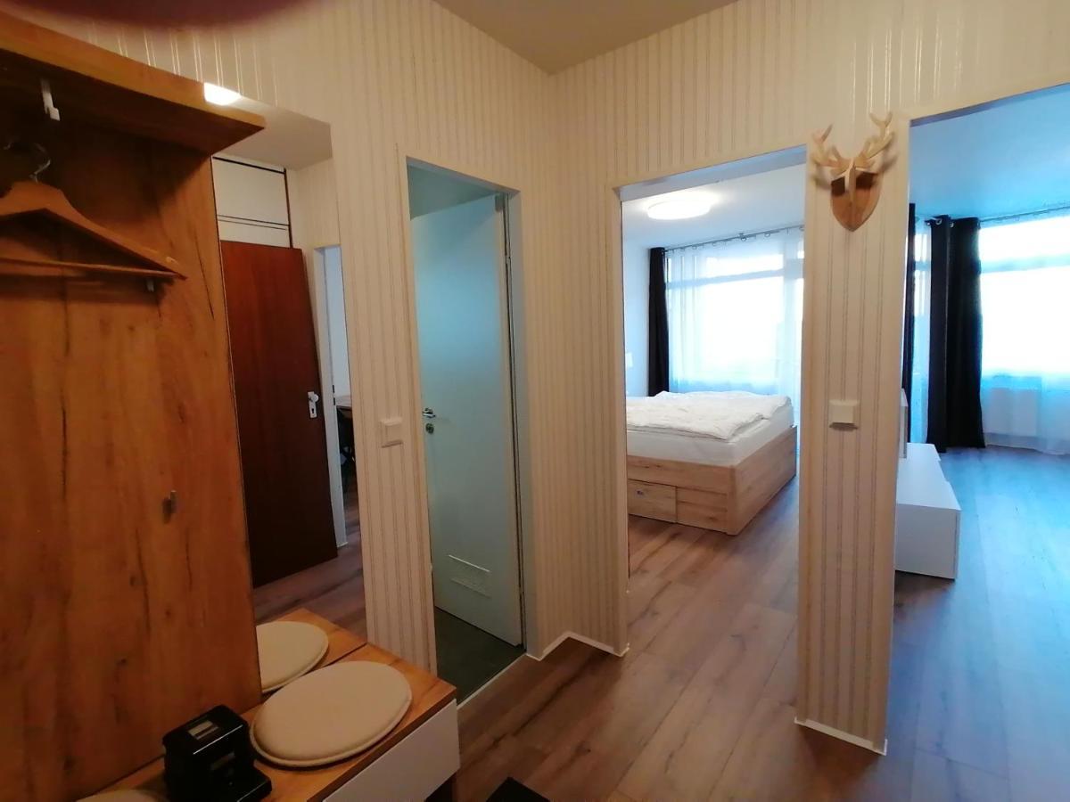 Am Mit Balkon & Pool Apartment *