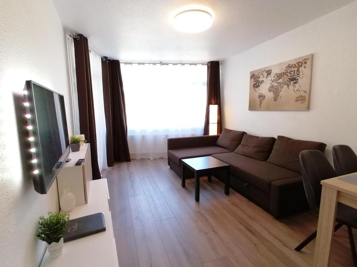 Apartment Am Mit Balkon & Pool *